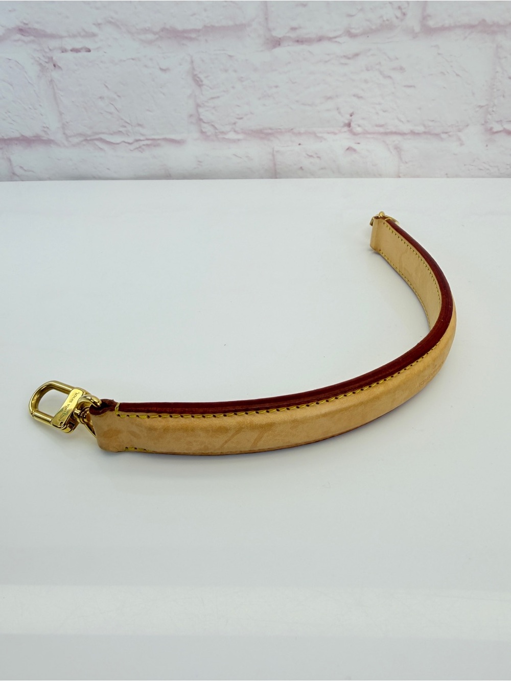 LOUIS VUITTON Neonoe Short Strap Vachetta